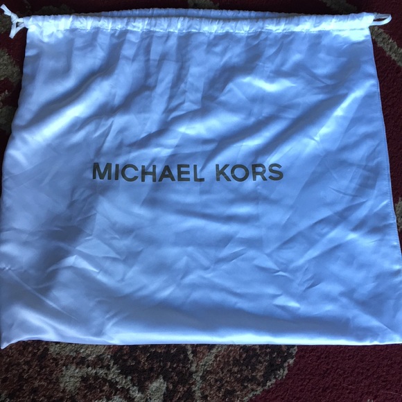 NWT Michael Michael Kors crossbody purse - Picture 2 of 10